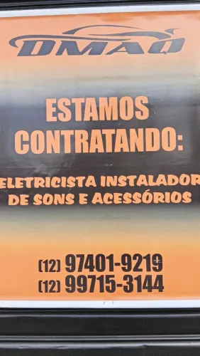 Instalador de acessórios de auto vitrais 