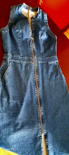 Vestido jeans novinho lindo com zíper frontal