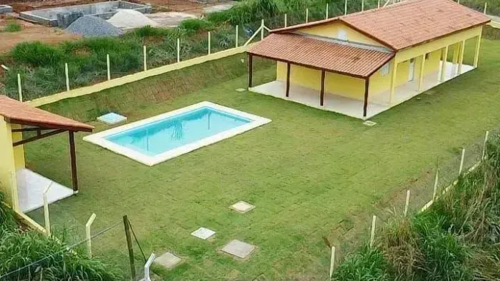 Térrea para venda possui 115 metros quadrados com 30 quartos em Centro - Igaratá - SP