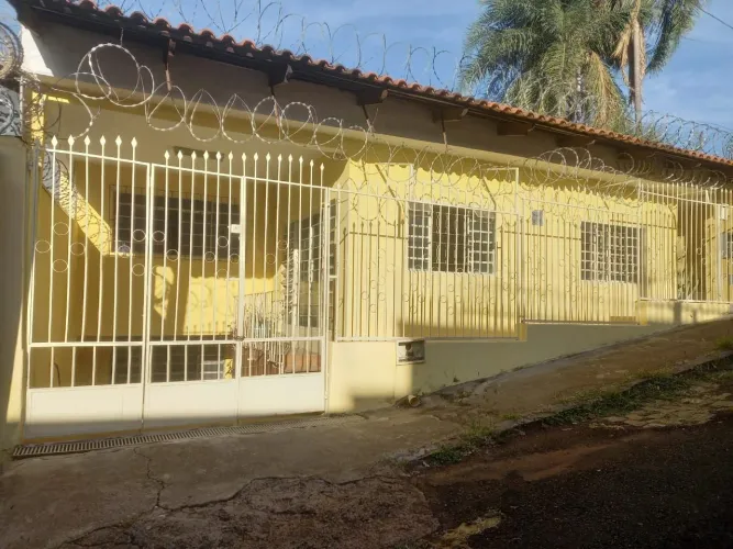 Casa bairro Cazeca