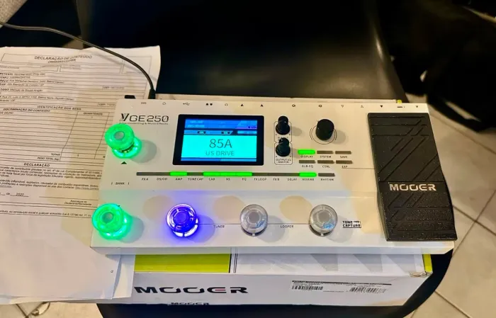 Pedaleira Mooer GE250 