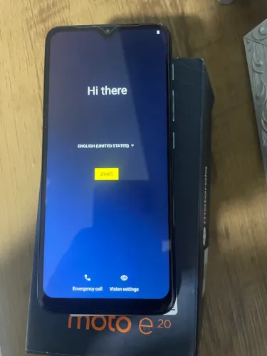 Moto e20