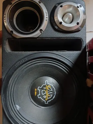 Vendo som automotivo