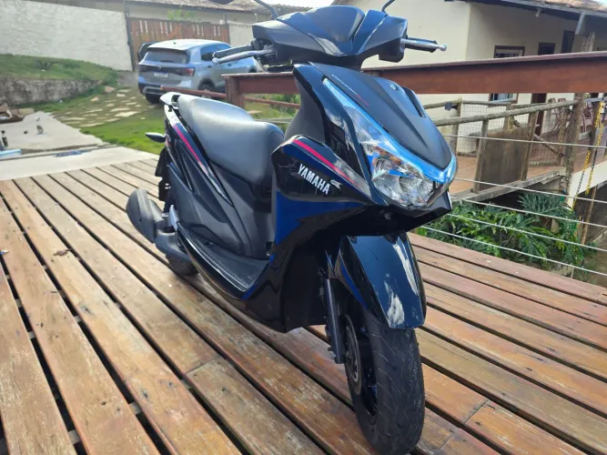 Yamaha Fluo ABS Hybrid Connected 2026