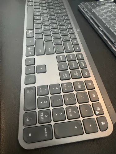 Teclado Logitech MX Keys