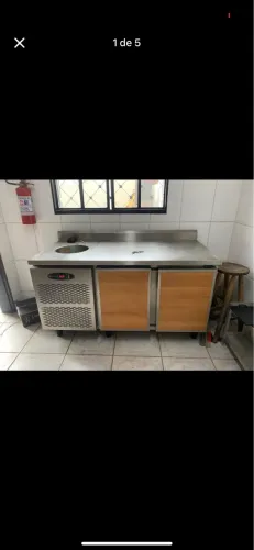 Balcão Refrigerado Inox Macom com Pia e Torneira