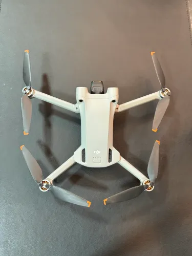 DJI Mini 3 Pro Fly More Combo + Controle DJI RC