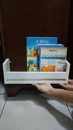 Porta livros ou Revisteiro de parede