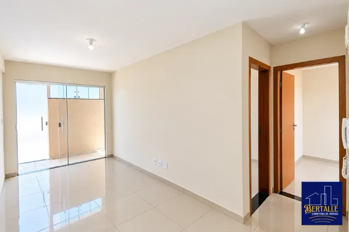 Apartamento de 2 Quartos com Conforto e Excelente Localização