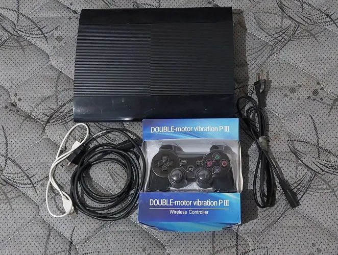 Play 3 (ps3 )super slim completo com jogos