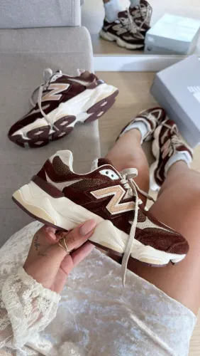 Tênis New balance 9060 Couro Premium - Feminino! 