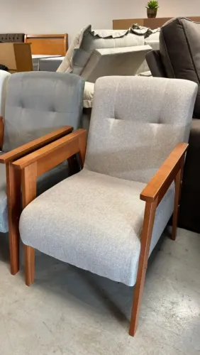 Poltrona decorativa pérola várias cores disponíveis