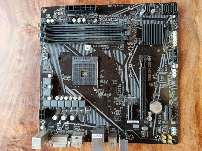 Placa Mãe A520M Gigabyte