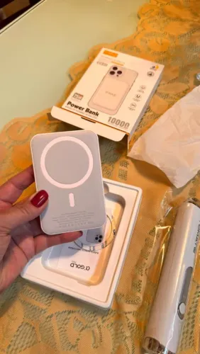 VENDO CARREGADOR POR INDUÇÃO 10.000MAH COM GARANTIA E LACRADO
