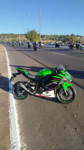Vendo ninja 400 série KRT