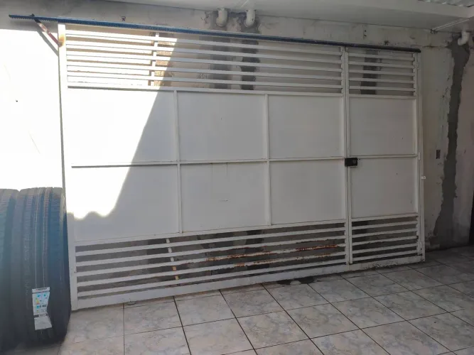 Portão de aço de 2.30x3.50 valor 1.500,00.500