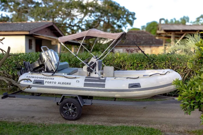 Bote Inflável Zefir Gold 420 com Motor 2T 60HP