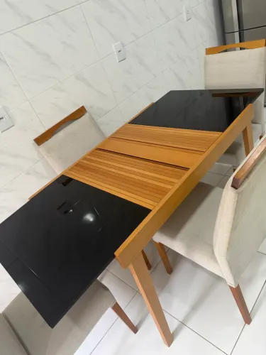 Mesa de jantar retrátil