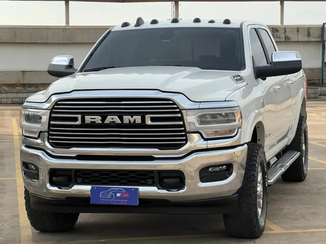 Ram 3500 Limited Longhorn 6.7 TB CD Diesel 2022