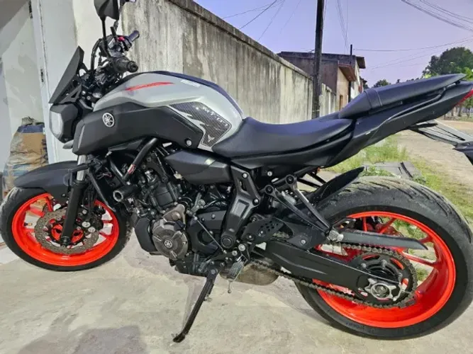 Yamaha MT-07 2021 | 15.181 km | Quitada | Revisada | Pneus novos