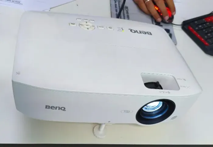 Vendo Projetor BENQ MS531 c/ HDMI