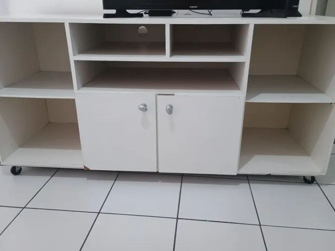 Vende-se rack para tv de MDF 