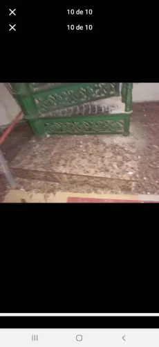 Escada de ferro fundido antiga 