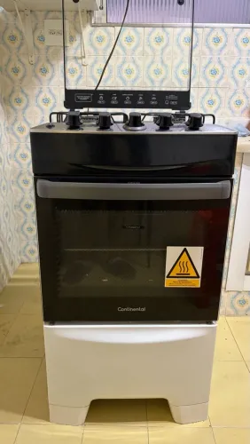 Fogão Continental 4 bocas com forno