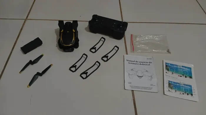 Drone M8 Pro dobrável com câmera para iniciantes
