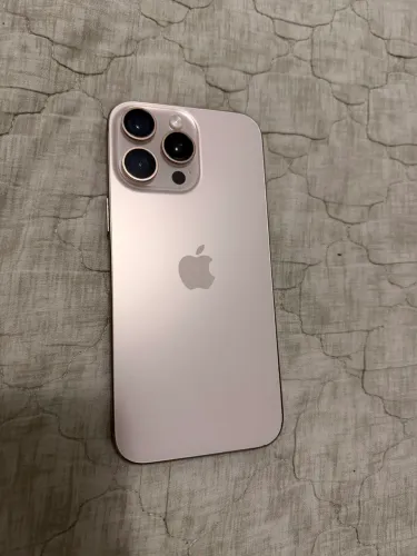 iPhone 16 Pro Max - IPhone 17