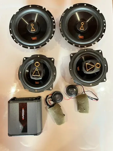 Kit duas vias Jbl + par triaxial
