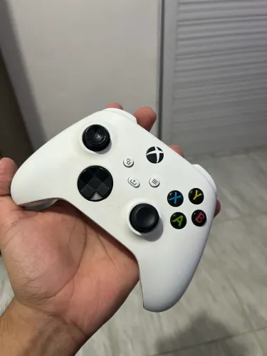 Vende-se XBOX SERIES S completo e com caixa (aceito cartão dependendo da taxa da máquina)