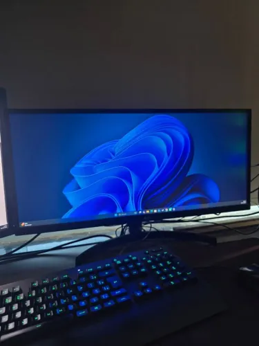 Monitor LG UltraWide 29WQ500B-B Tela IPS de 29", 21:9, Full HD, 1ms (MBR), 75hz,