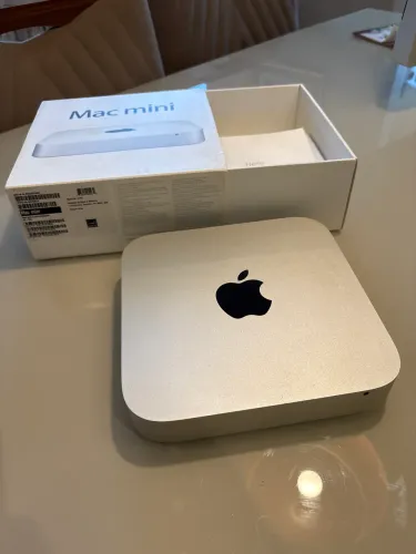 Mac Mini, i5, 8 gb RAM, HD SSD 256 gb