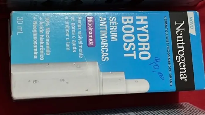 Hidro Boost serum anti marcas