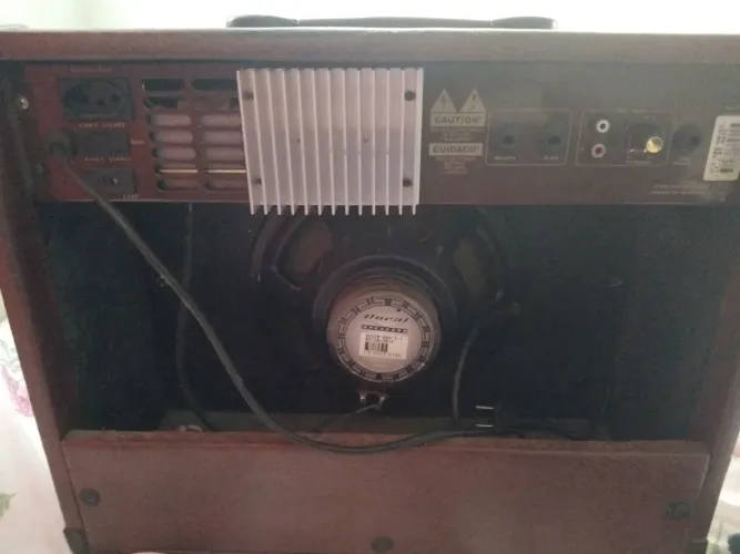 Vendo amplificador oneal ocg 200