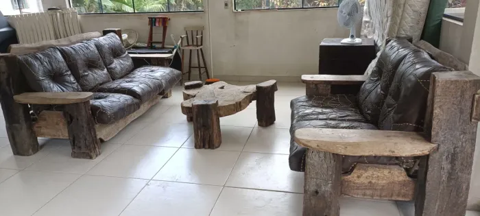 Sofa de couro rústico 
