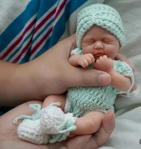 Bebê reborn silicone sólido