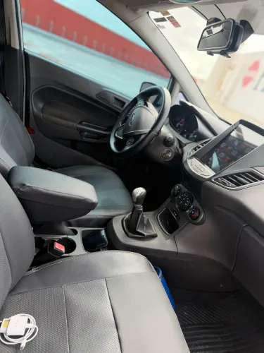 Ford Fiesta 1.5 16V Flex Mec. 5P 2015