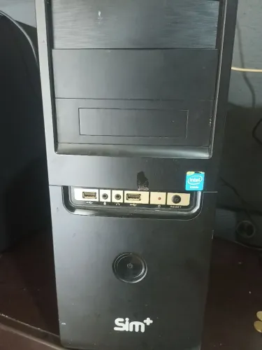 Gabinete  de PC com fonte funcionando placa mãe vai de brinde nao tá boa!