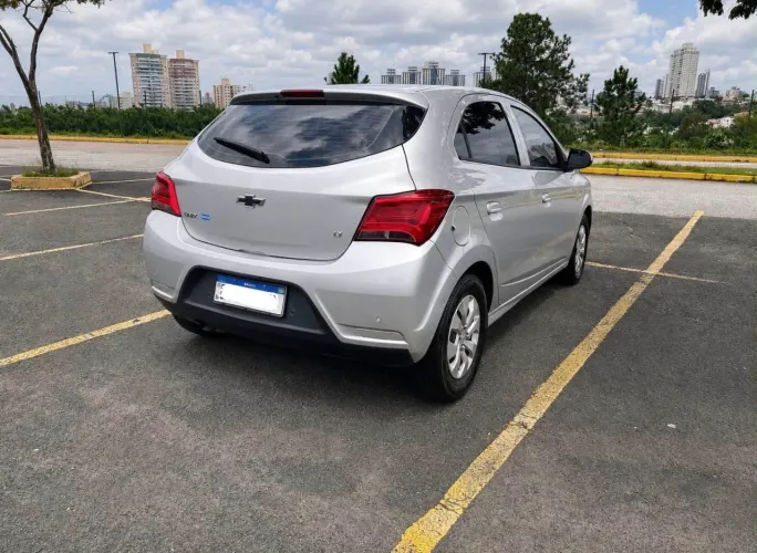 Chevrolet Onix Hatch Premier 1.0 12V TB Flex Aut. 4P 2020