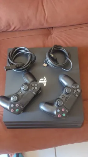Playstation 4 PRÓ . 1 TB