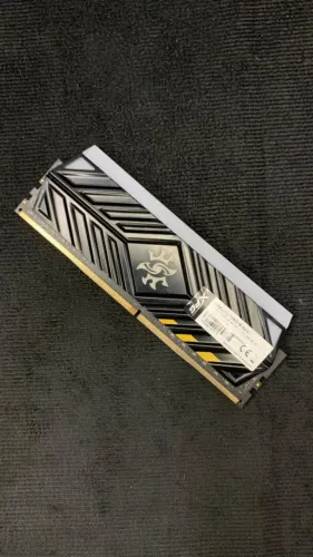 1X8GB XPG RGB 3000