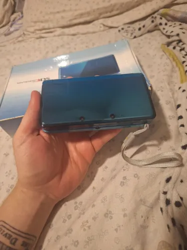 Vendo 3ds Aqua/Blue, em excelente estado de conservação com.caixa e manuais!