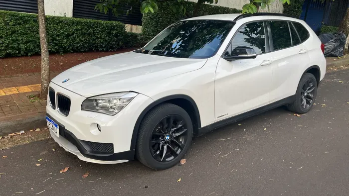 BMW X1 Sdrive 20I X-line 2.0 TB Active Flex 2015