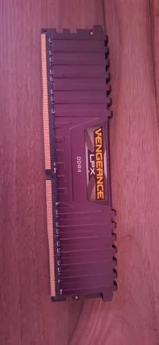 Memória Ram Corsair Vengeance LPX