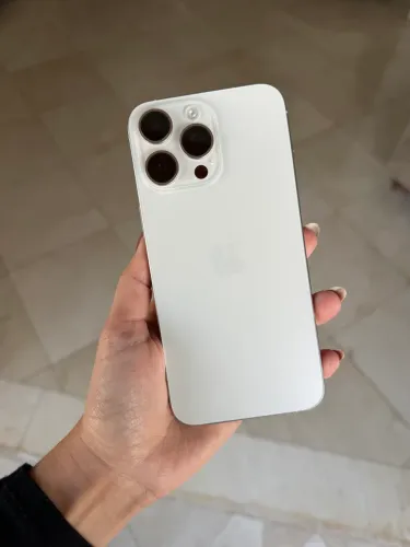 iPhone 15 Pro Max 512 gb Titanio Branco