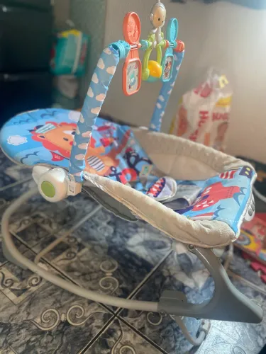 Cadeira de descanso vibratória para bebê