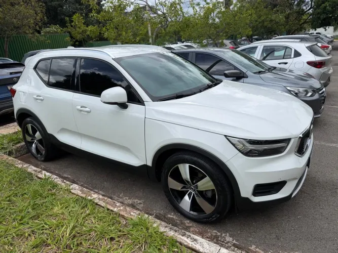 Volvo XC40 XC 40 T-4 Momentum 2.0 190cv FWD 2020