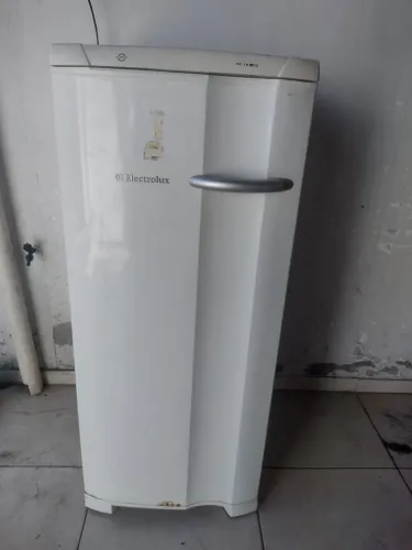 Vendo freezer vertical funcionando perfeitamente
